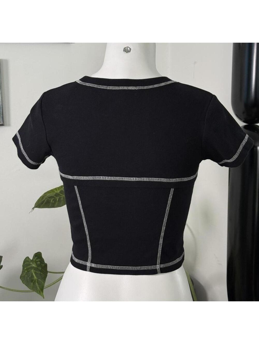Sly Black Cut Out Crop-top - Picture 2 of 3
